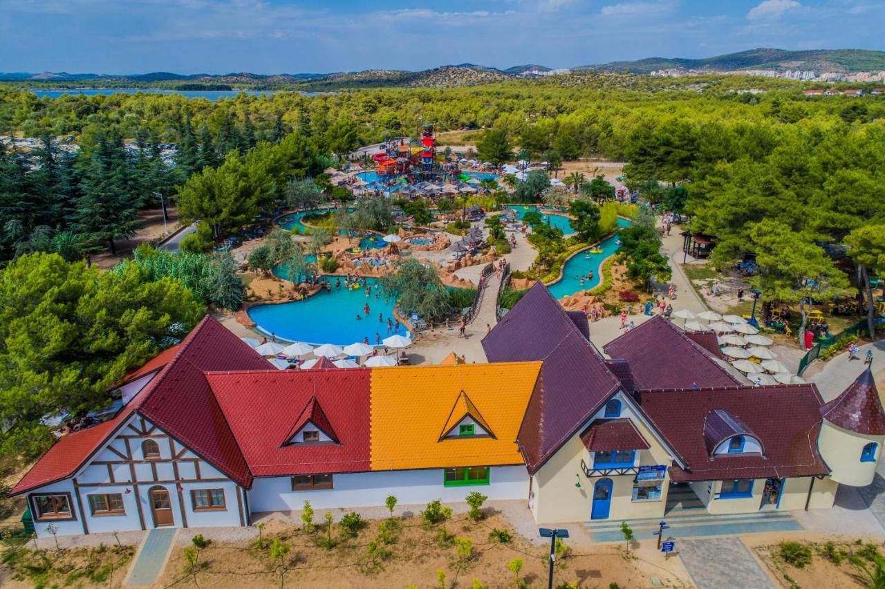Mediteran Travel Mobile Homes Solaris ブロダリツァ エクステリア 写真