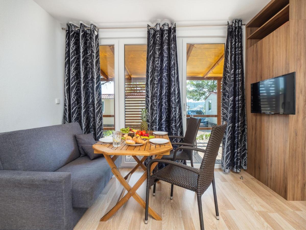 Mediteran Travel Mobile Homes Solaris ブロダリツァ エクステリア 写真